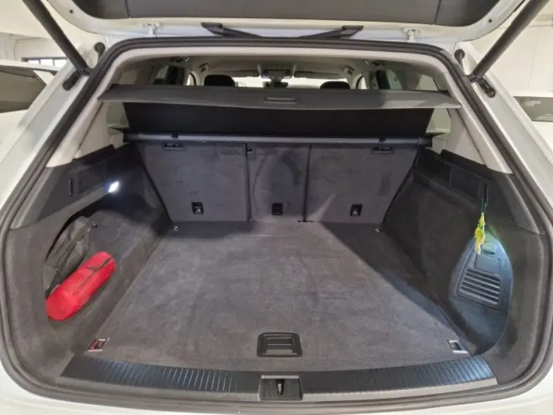 Volkswagen Touareg usata a Livorno (18)