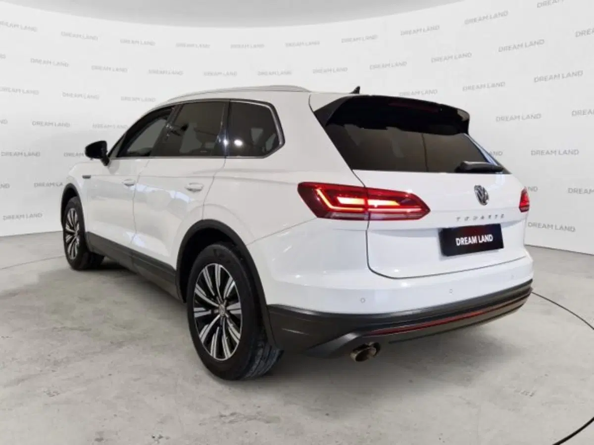 Volkswagen Touareg usata a Livorno (5)