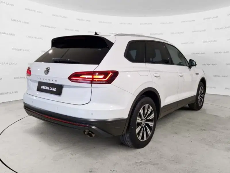 Volkswagen Touareg usata a Livorno (7)