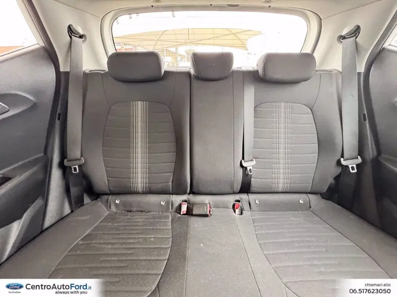 Hyundai i10 usata a Roma (9)