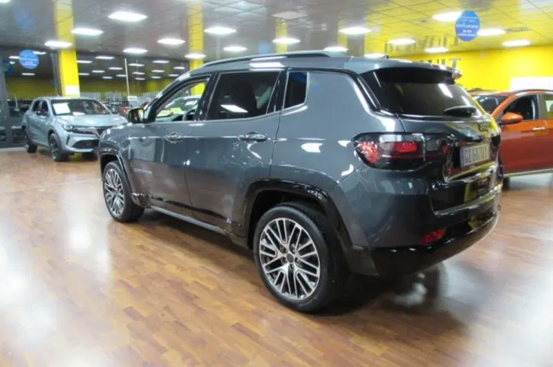 Jeep Compass usata a Milano (4)