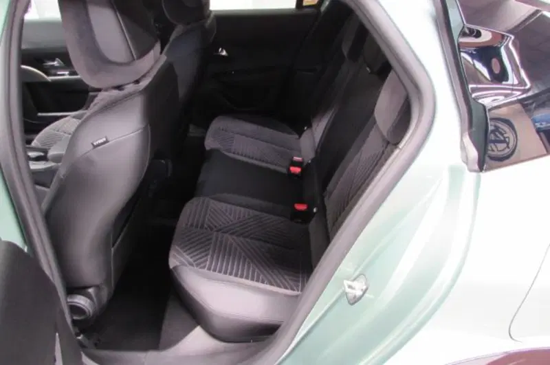 Lancia Ypsilon usata a Milano (13)