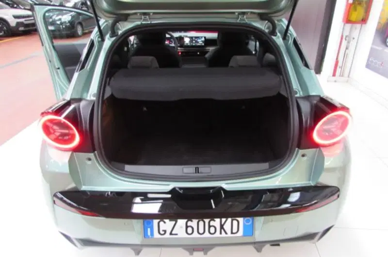 Lancia Ypsilon usata a Milano (14)