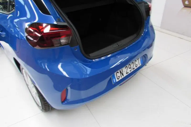 Opel Corsa usata a Milano (14)