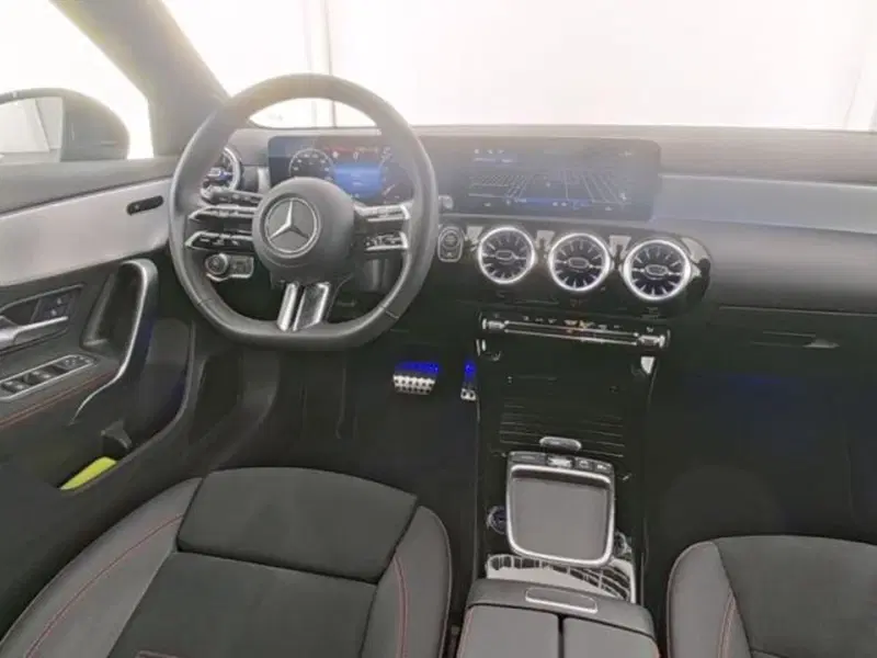 Mercedes-Benz Classe A usata a Milano (5)
