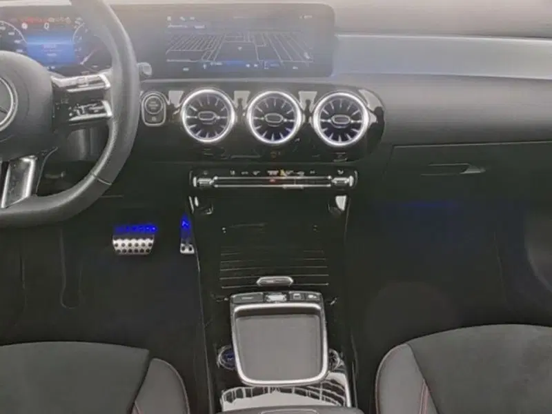 Mercedes-Benz Classe A usata a Milano (9)