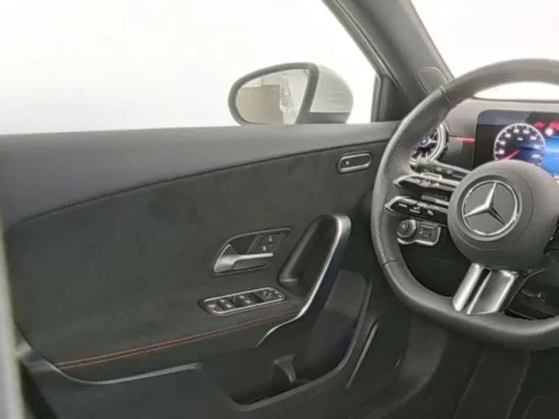 Mercedes-Benz Classe A usata a Milano (5)