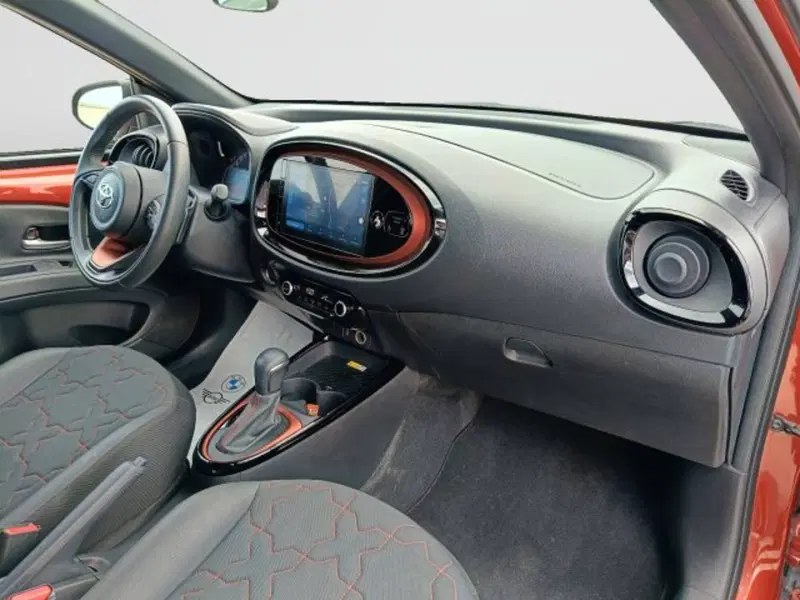 Toyota Aygo X usata a Teramo (10)