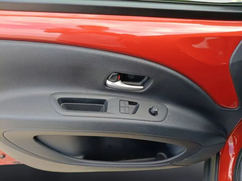 Toyota Aygo X usata a Teramo (19)