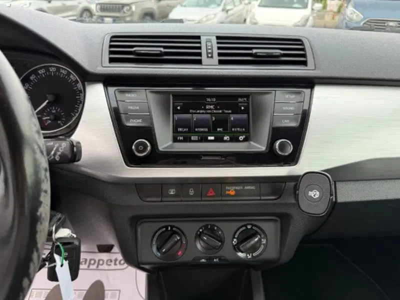 Skoda Fabia Station Wagon usata a Lucca (13)