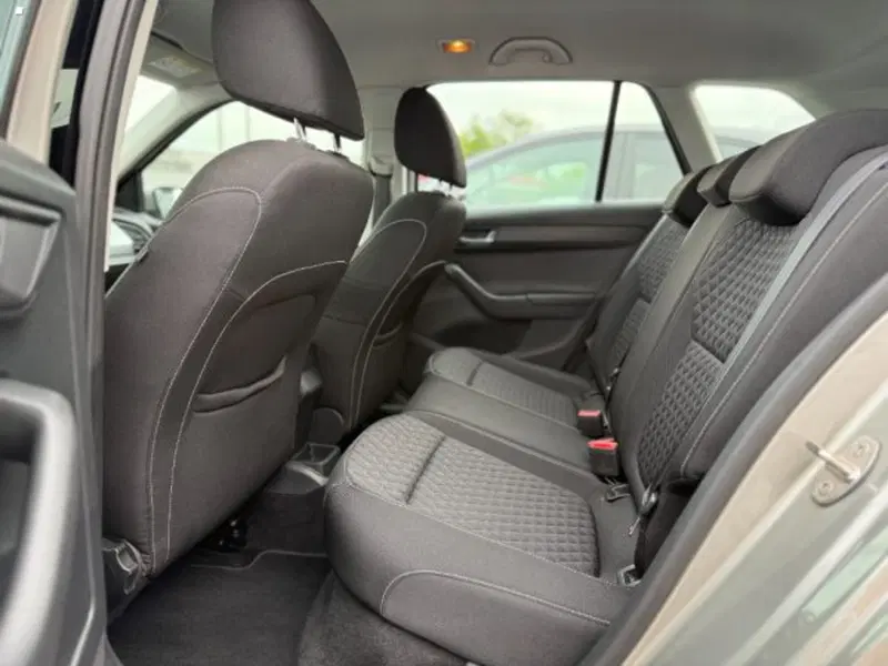 Skoda Fabia Station Wagon usata a Lucca (9)
