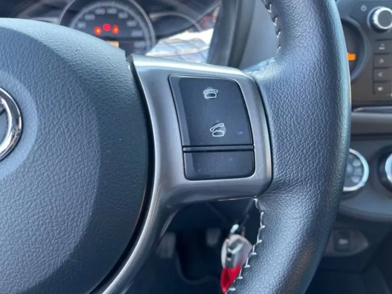 Toyota Yaris usata a Ancona (20)