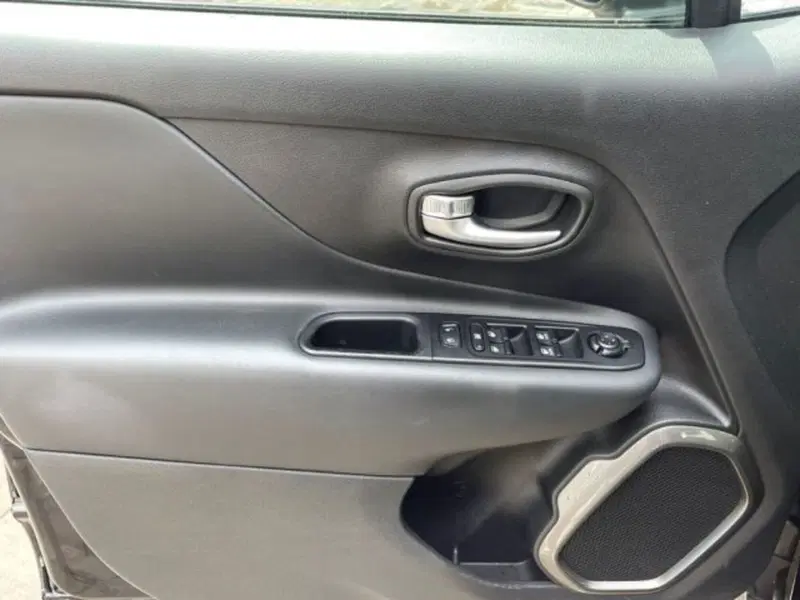Jeep Renegade usata a Ancona (13)