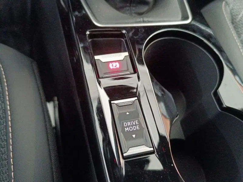 Peugeot 2008 nuova a Catania (19)
