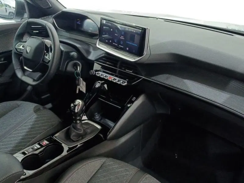 Peugeot 2008 nuova a Catania (9)