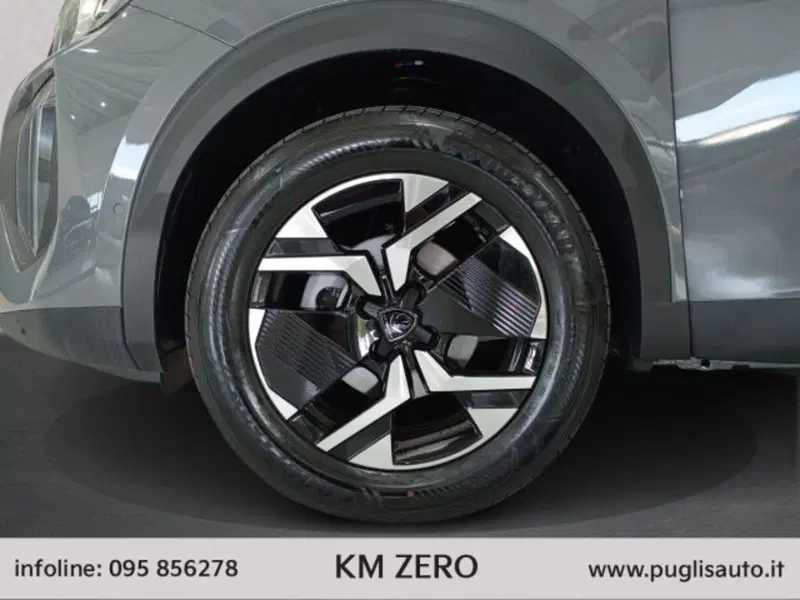 Peugeot 2008 nuova a Catania (14)