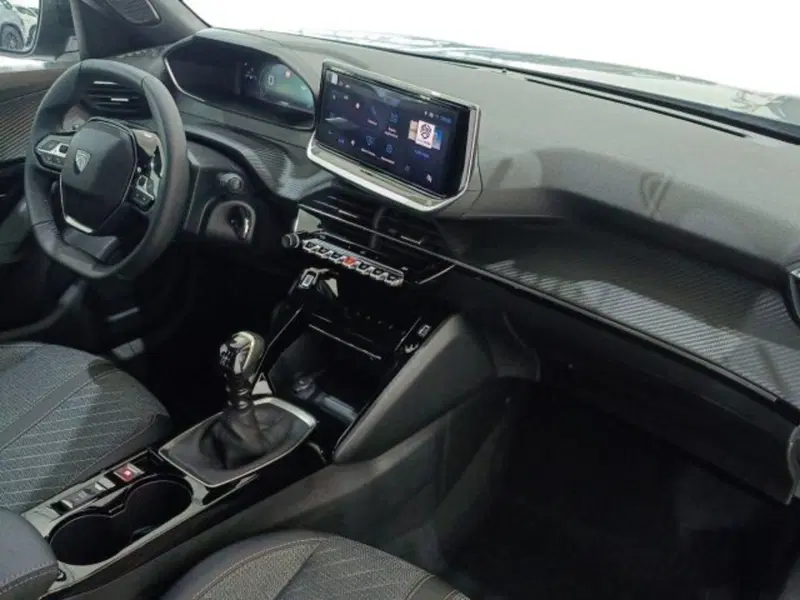 Peugeot 2008 nuova a Catania (9)
