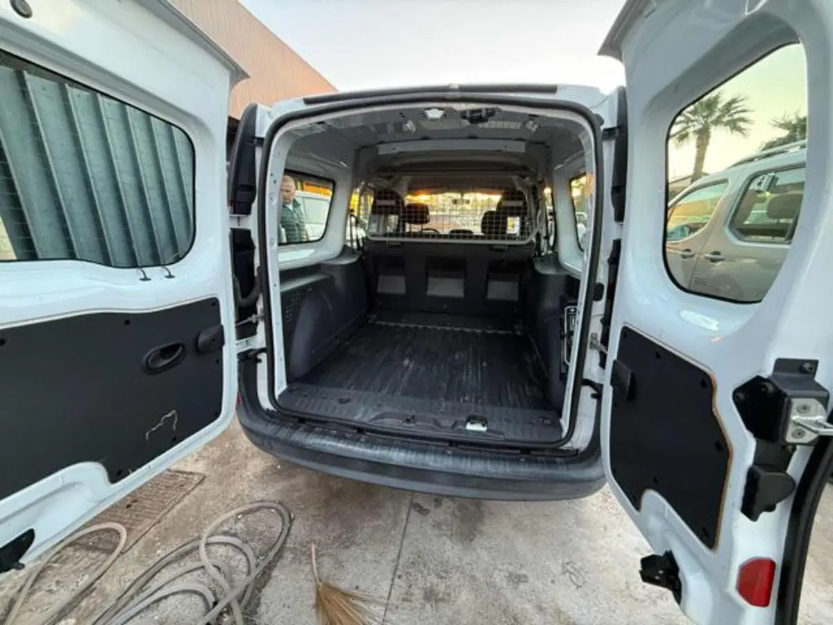 Renault Kangoo usata a Catania (17)