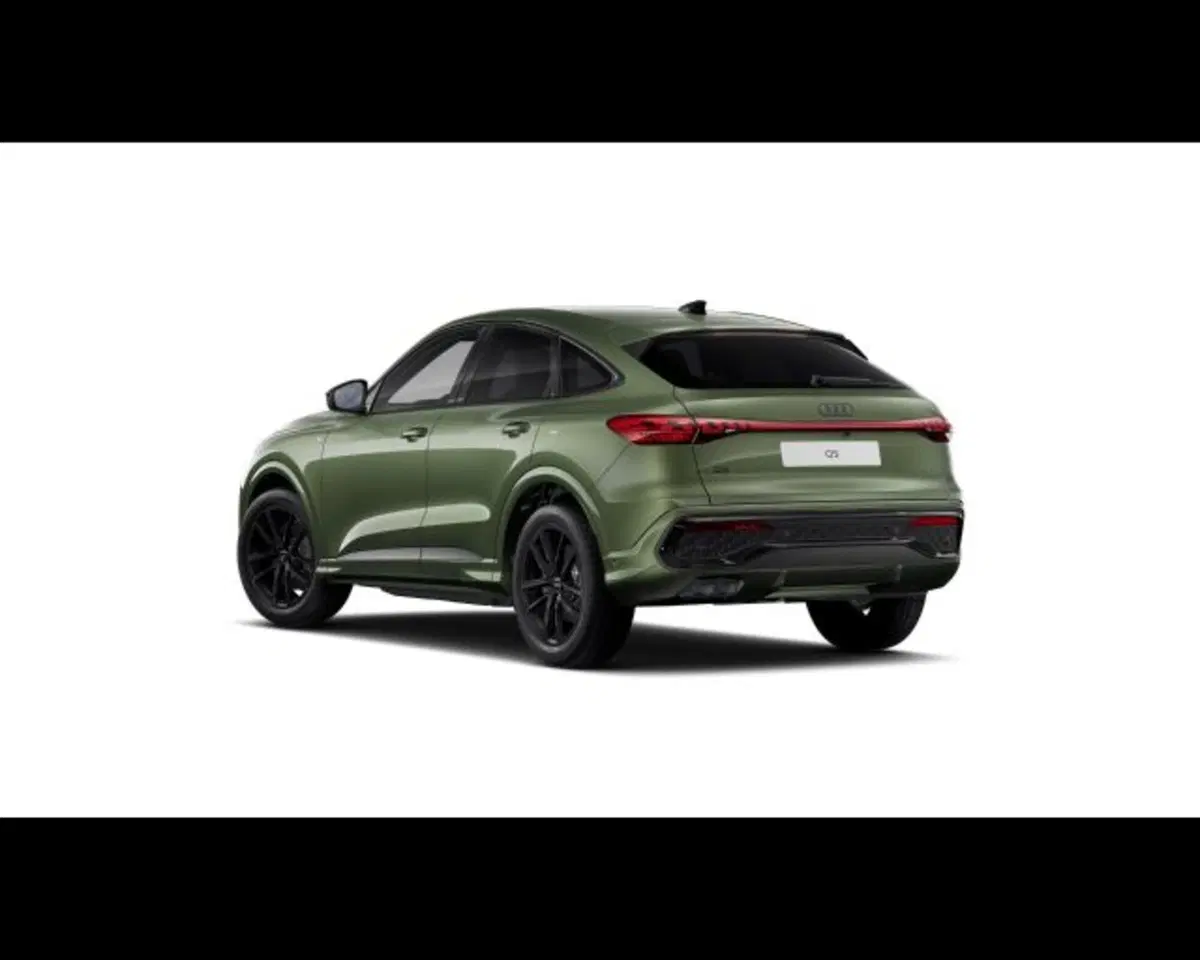 Audi Q5 Sportback nuova a Treviso (4)