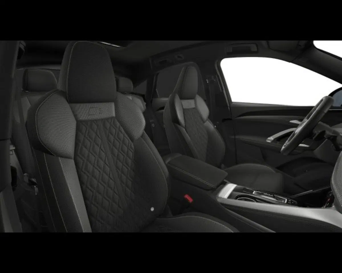 Audi Q5 Sportback nuova a Treviso (8)