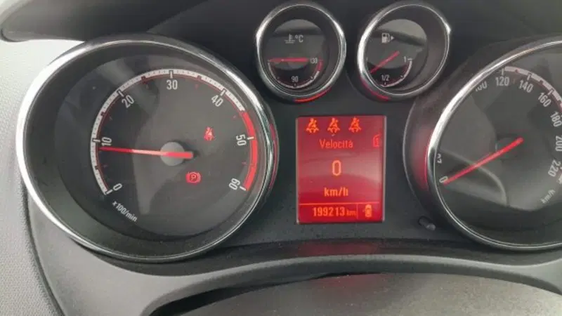Opel Meriva usata a Macerata (12)
