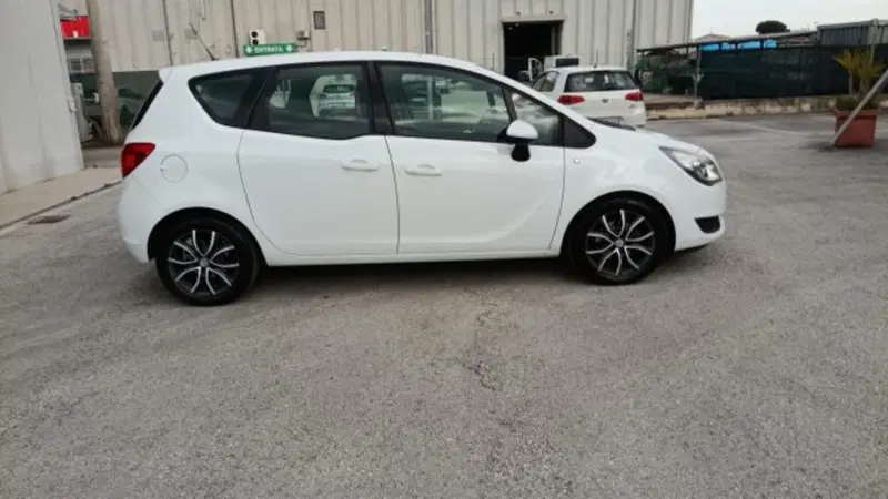 Opel Meriva usata a Macerata (4)