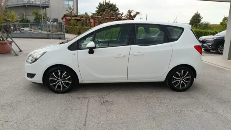 Opel Meriva usata a Macerata (5)
