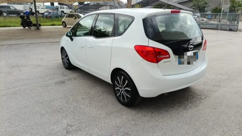 Opel Meriva usata a Macerata (6)