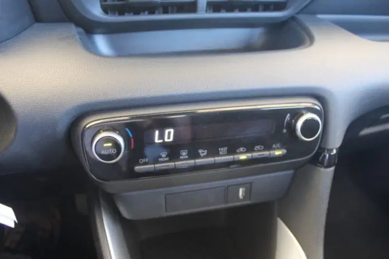 Toyota Yaris usata a Roma (18)