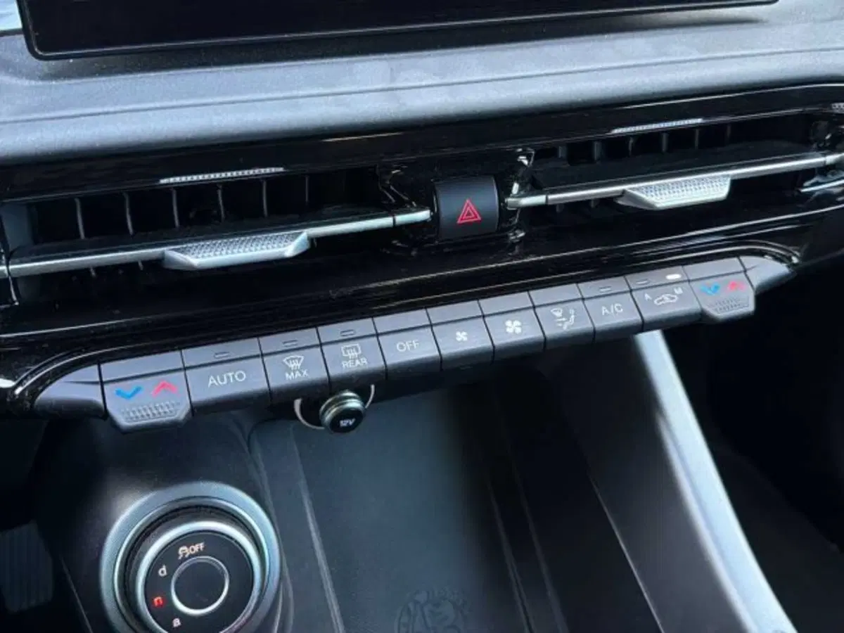 Alfa Romeo Tonale usata a Bologna (15)