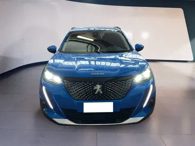 Peugeot 2008 1.2 turbo Allure 100cv del 2022 usata a Torino