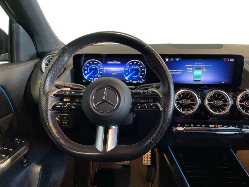 Mercedes-Benz EQA usata a Ancona (11)