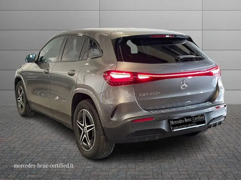 Mercedes-Benz EQA usata a Ancona (3)