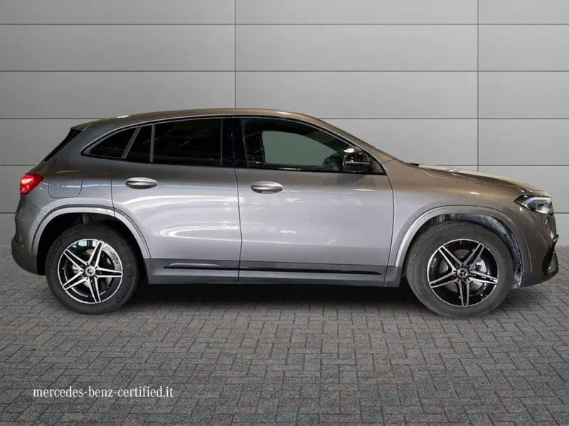 Mercedes-Benz EQA usata a Ancona (5)