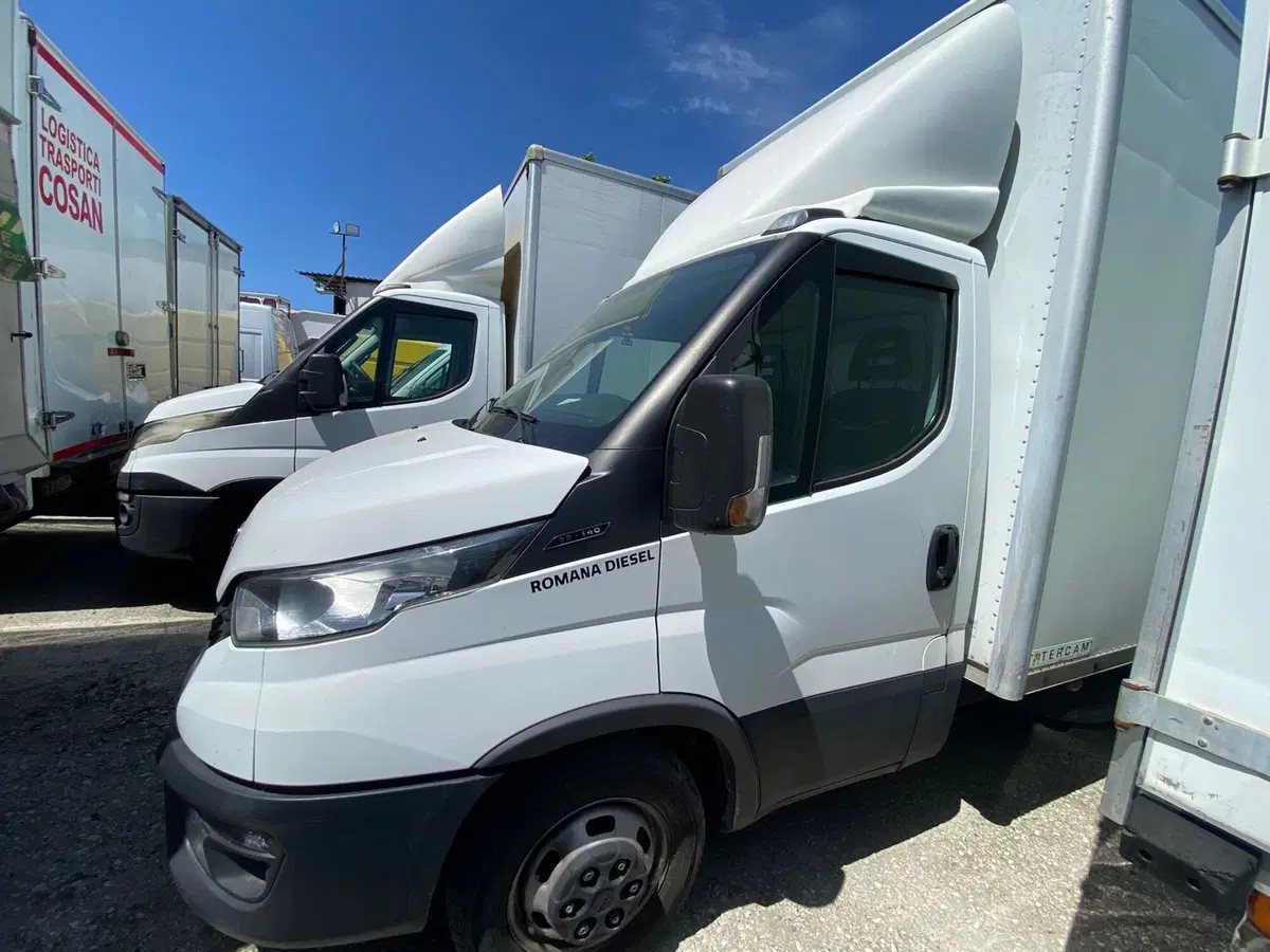 Iveco Daily Furgone usata a Salerno (4)