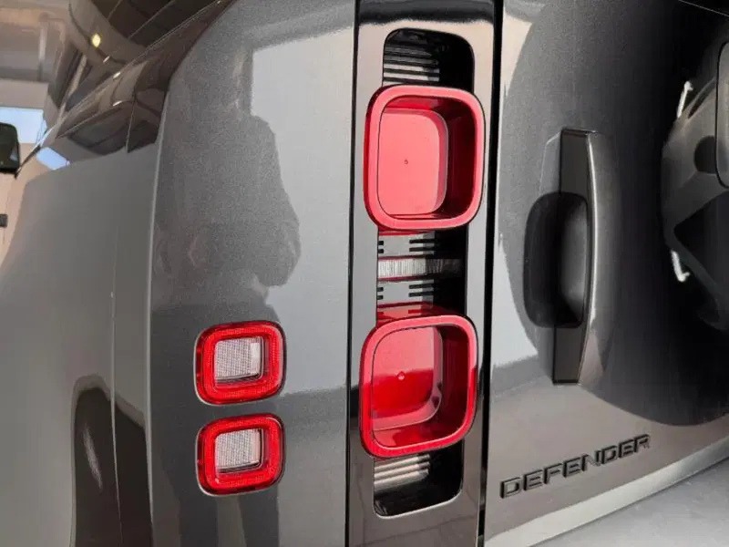 Land Rover Defender usata a Venezia (19)