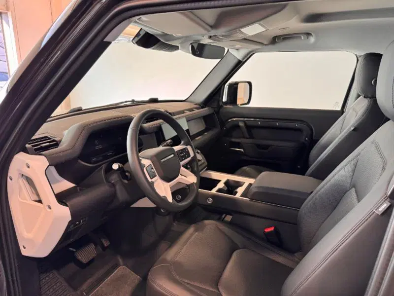 Land Rover Defender usata a Venezia (5)