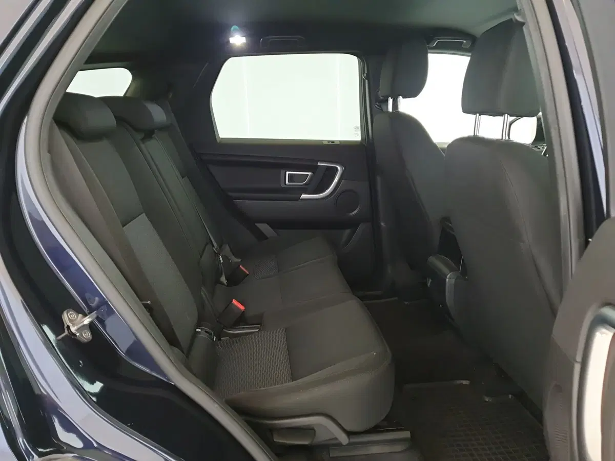 Land Rover Discovery Sport usata a Monza e Brianza (5)