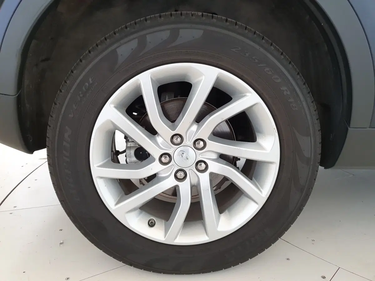 Land Rover Discovery Sport usata a Monza e Brianza (9)