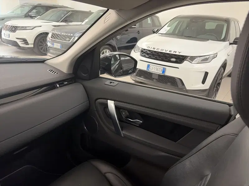 Land Rover Discovery Sport usata a Modena (10)