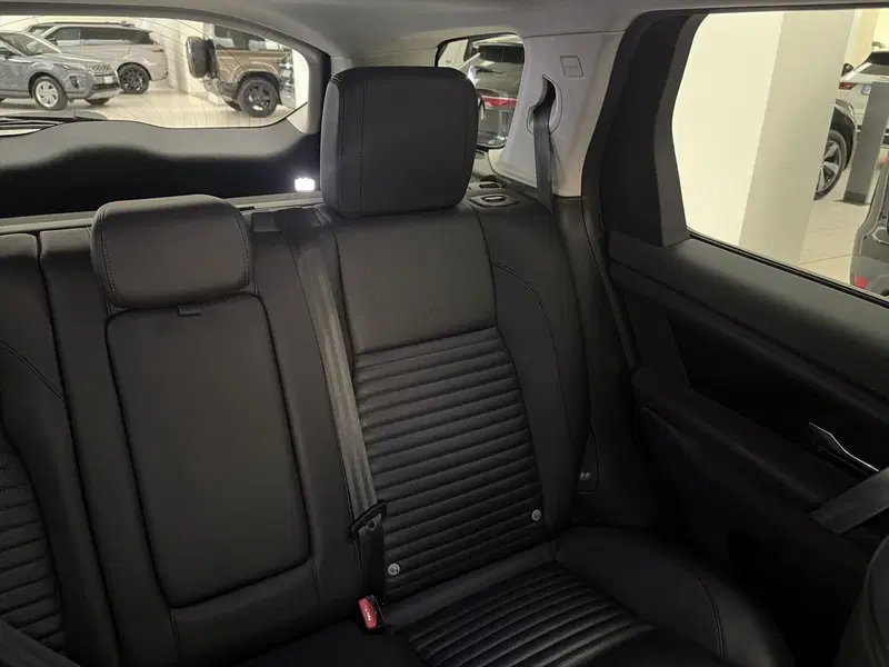 Land Rover Discovery Sport usata a Modena (13)