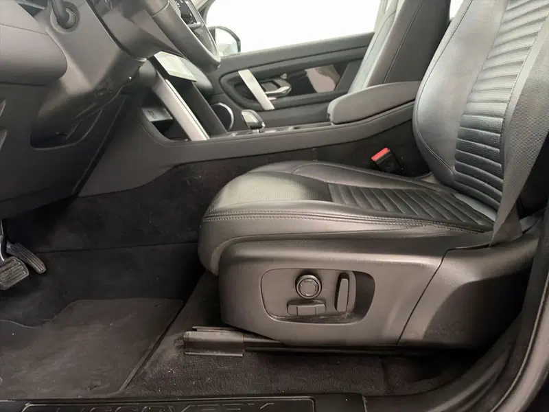 Land Rover Discovery Sport usata a Modena (17)