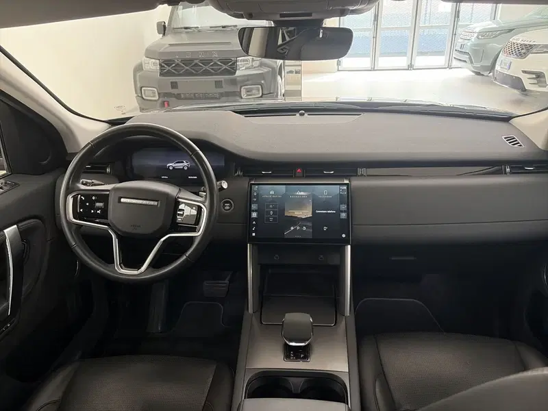 Land Rover Discovery Sport usata a Modena (9)