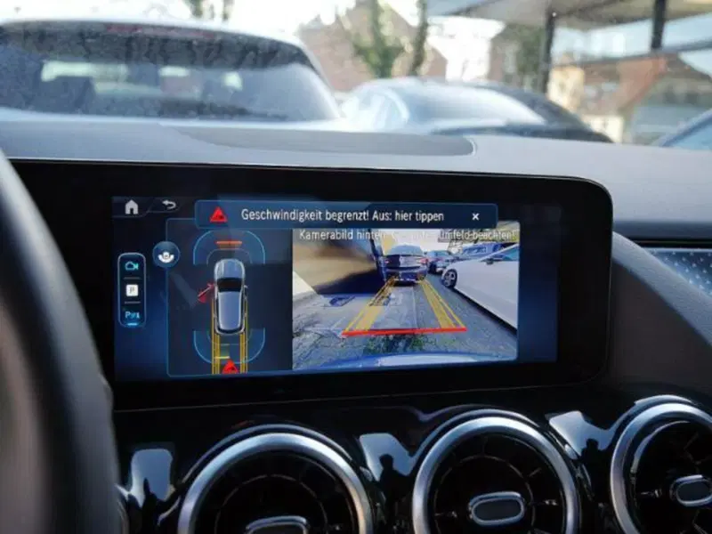 Mercedes-Benz GLA SUV usata a Milano (10)