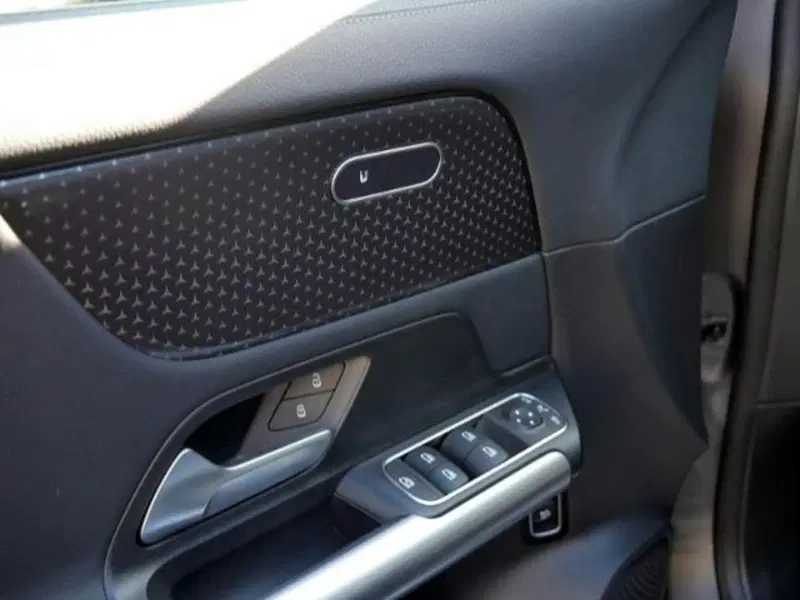 Mercedes-Benz GLA SUV usata a Milano (6)