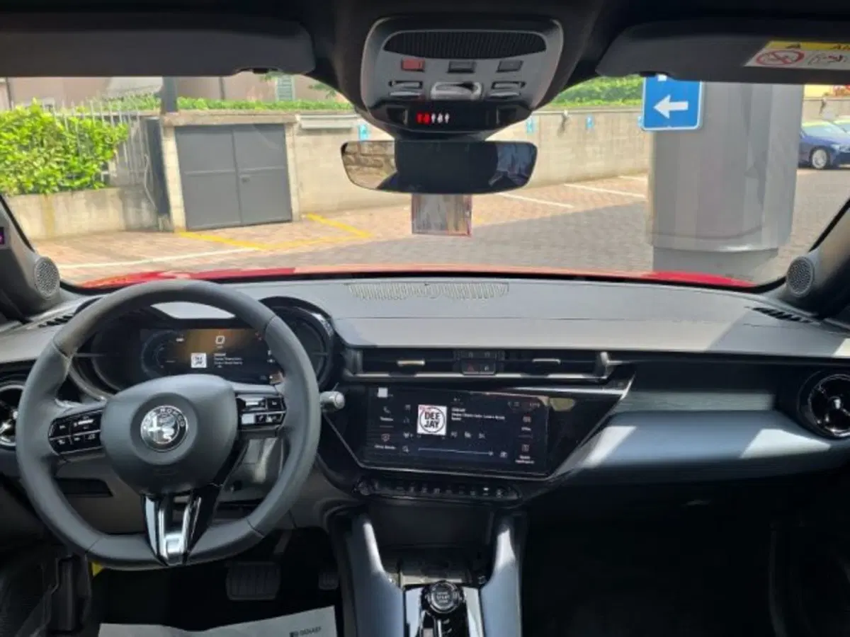 Alfa Romeo Junior nuova a Monza e Brianza (8)