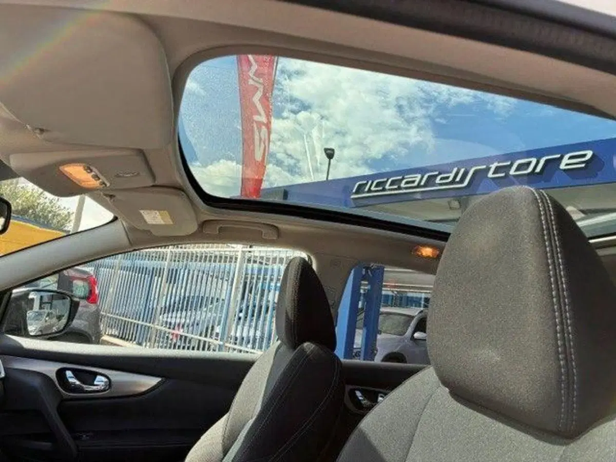Nissan Qashqai usata a Milano (6)