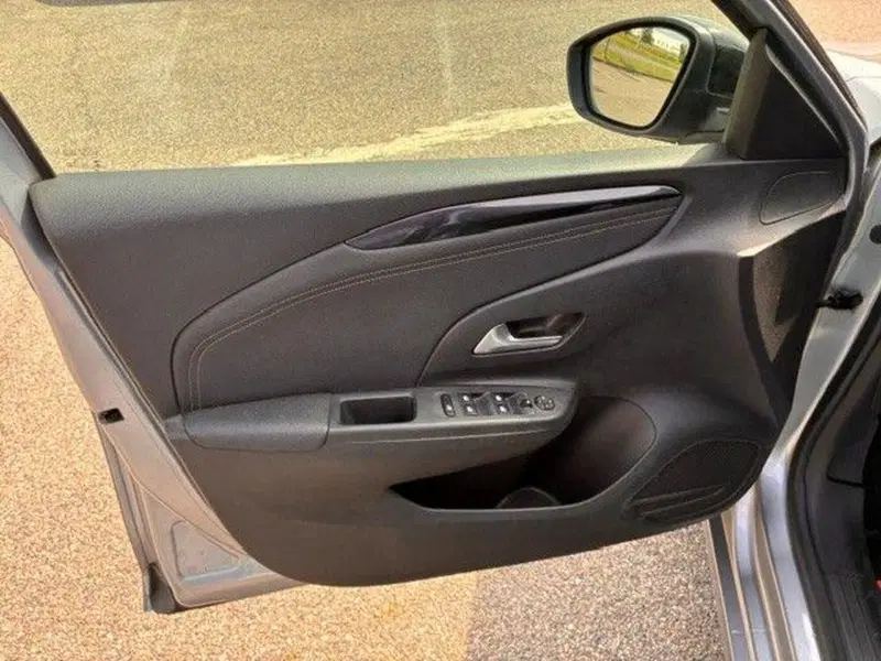 Opel Corsa usata a Milano (8)