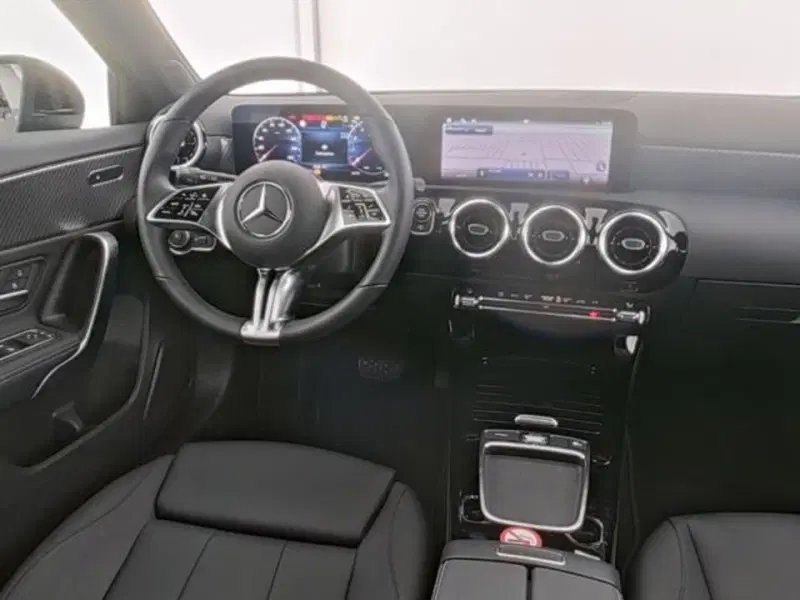 Mercedes-Benz Classe A usata a Milano (8)
