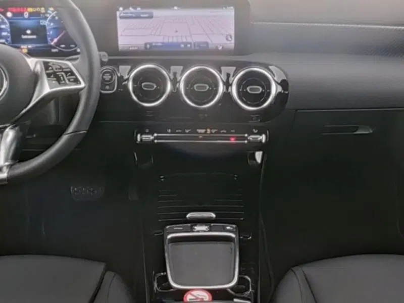 Mercedes-Benz Classe A usata a Milano (9)
